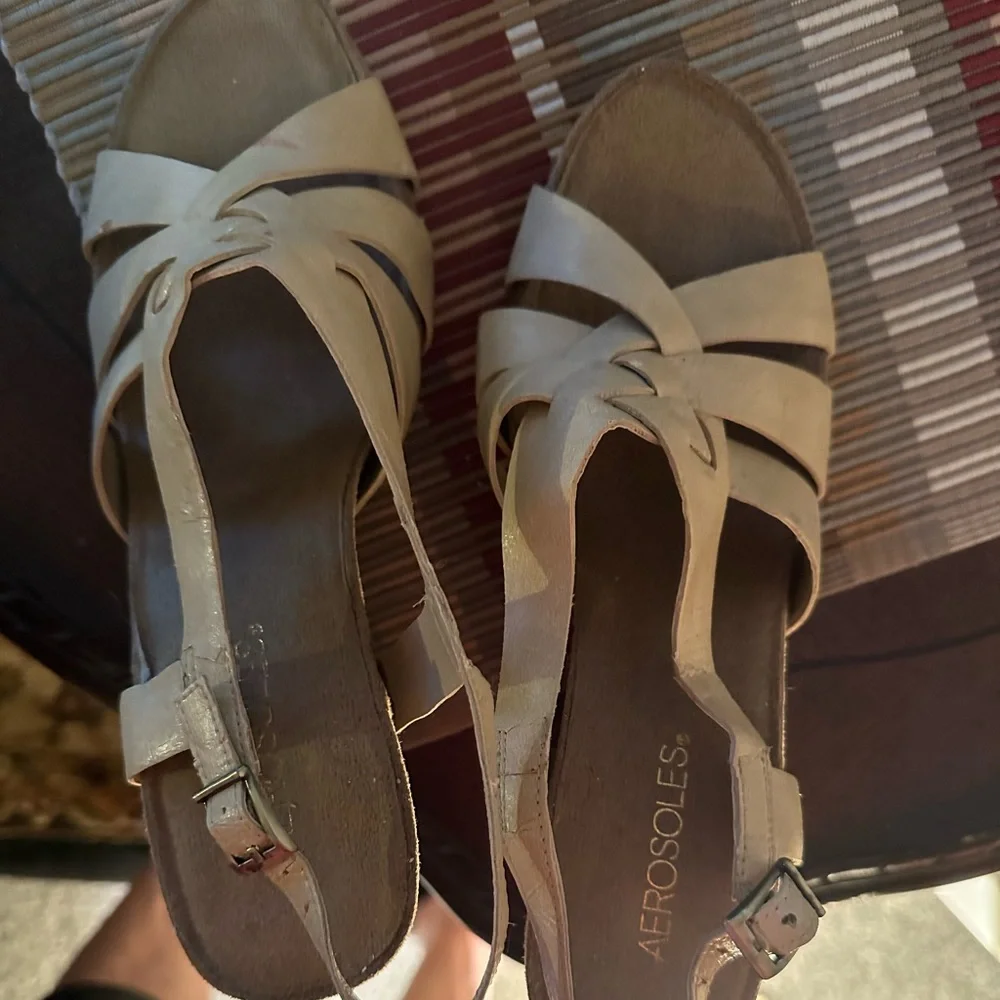 Aerosols Sandals new worn a couple hours